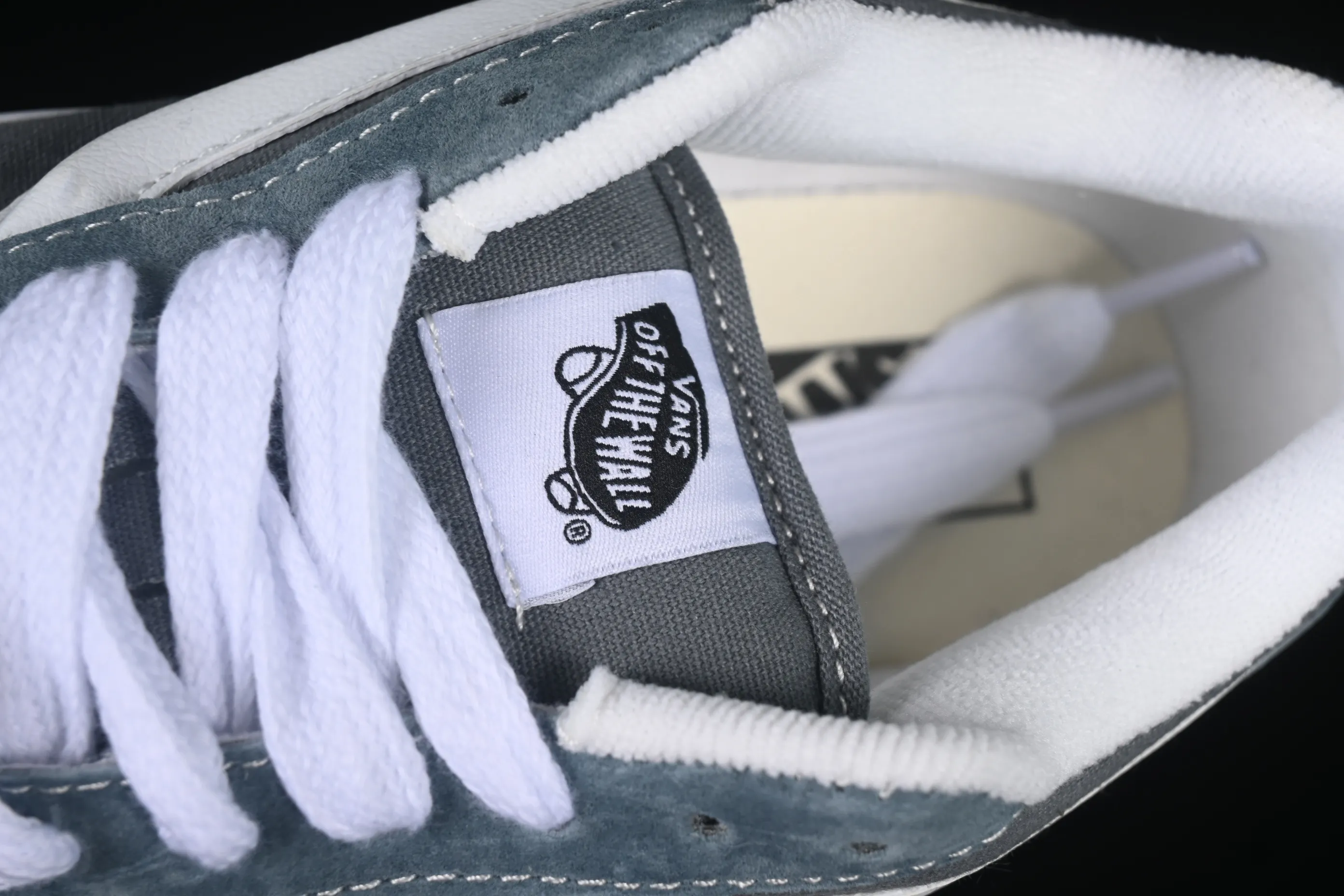 All categories Vans Vans series Vans Low Vans low-top Vans Knu Skool Vans low-top retro casual fat bread shoes VN0009QC6BT